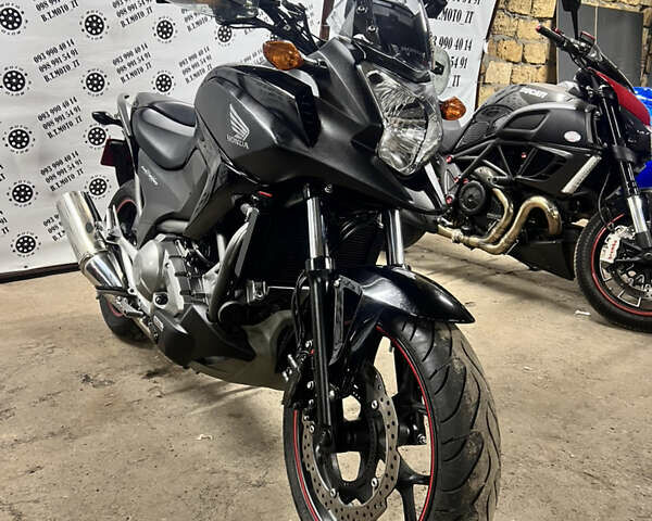 Чорний Хонда NC 700X, об'ємом двигуна 0.7 л та пробігом 28 тис. км за 6400 $, фото 3 на Automoto.ua
