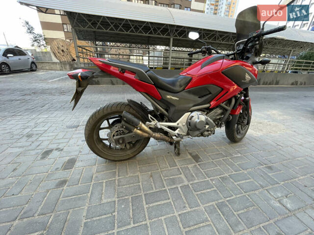 Красный Хонда NC 700X, объемом двигателя 0.7 л и пробегом 28 тыс. км за 5300 $, фото 8 на Automoto.ua