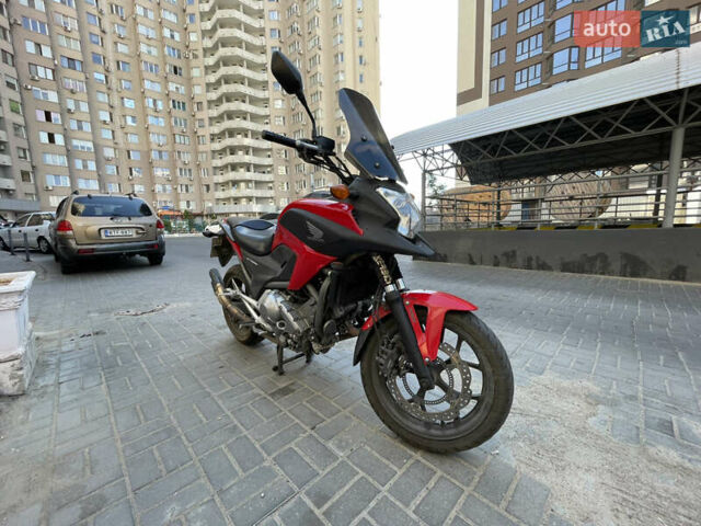 Красный Хонда NC 700X, объемом двигателя 0.7 л и пробегом 28 тыс. км за 5300 $, фото 7 на Automoto.ua