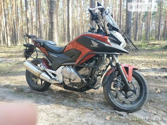 Червоний Хонда NC 700X, об'ємом двигуна 0 л та пробігом 16 тис. км за 3999 $, фото 16 на Automoto.ua