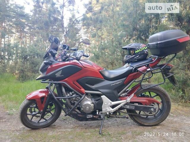 Красный Хонда NC 700X, объемом двигателя 0 л и пробегом 16 тыс. км за 3999 $, фото 39 на Automoto.ua