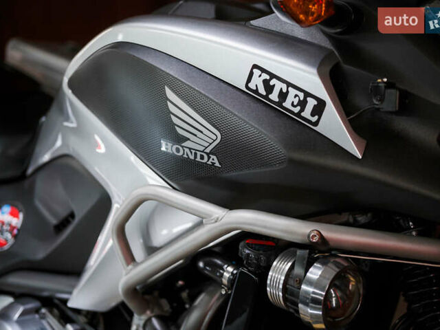 Хонда NC 700X, об'ємом двигуна 0.7 л та пробігом 23 тис. км за 8000 $, фото 7 на Automoto.ua