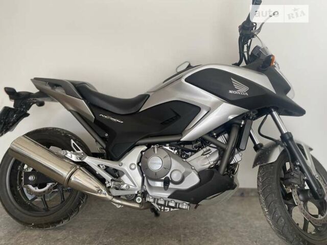 Хонда NC 700X, об'ємом двигуна 0.7 л та пробігом 1 тис. км за 7600 $, фото 8 на Automoto.ua