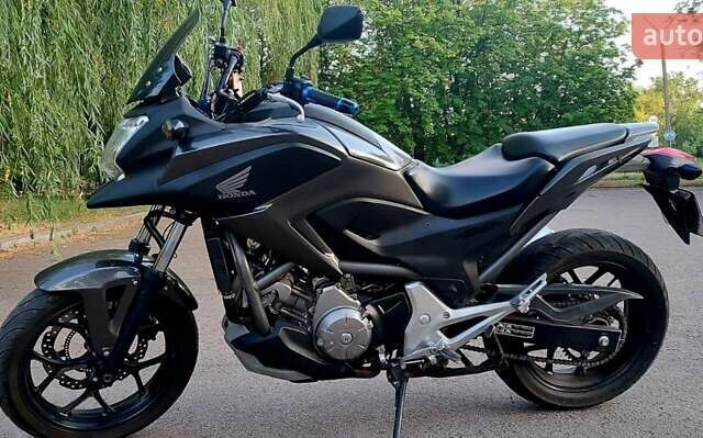 Сірий Хонда NC 700X, об'ємом двигуна 0.67 л та пробігом 28 тис. км за 5500 $, фото 10 на Automoto.ua