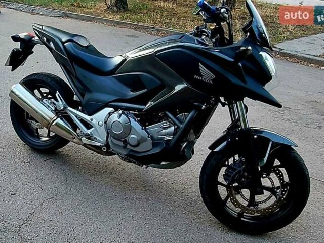 Сірий Хонда NC 700X, об'ємом двигуна 0.67 л та пробігом 28 тис. км за 5500 $, фото 2 на Automoto.ua