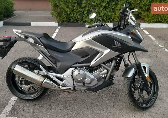 Сірий Хонда NC 700X, об'ємом двигуна 0.67 л та пробігом 12 тис. км за 6000 $, фото 1 на Automoto.ua
