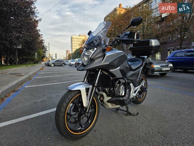 Сірий Хонда NC 700X, об'ємом двигуна 0.67 л та пробігом 26 тис. км за 7500 $, фото 3 на Automoto.ua