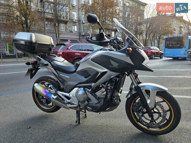 Сірий Хонда NC 700X, об'ємом двигуна 0.67 л та пробігом 26 тис. км за 7500 $, фото 7 на Automoto.ua