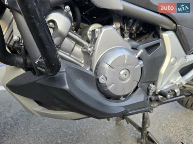 Сірий Хонда NC 700X, об'ємом двигуна 0.67 л та пробігом 26 тис. км за 7500 $, фото 9 на Automoto.ua