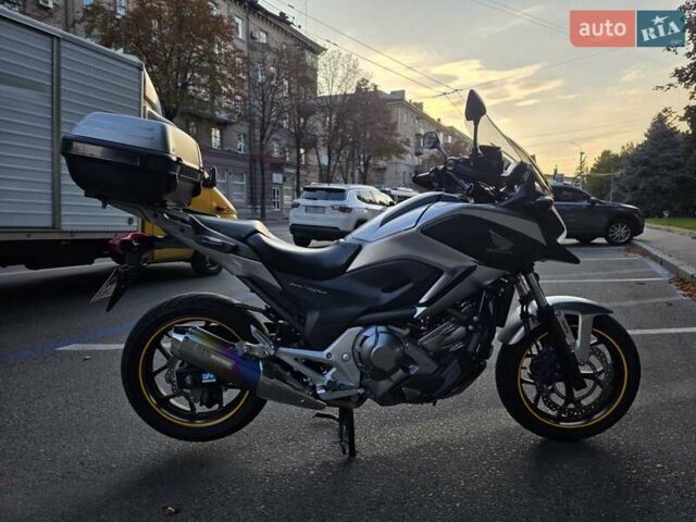 Сірий Хонда NC 700X, об'ємом двигуна 0.67 л та пробігом 26 тис. км за 7500 $, фото 2 на Automoto.ua