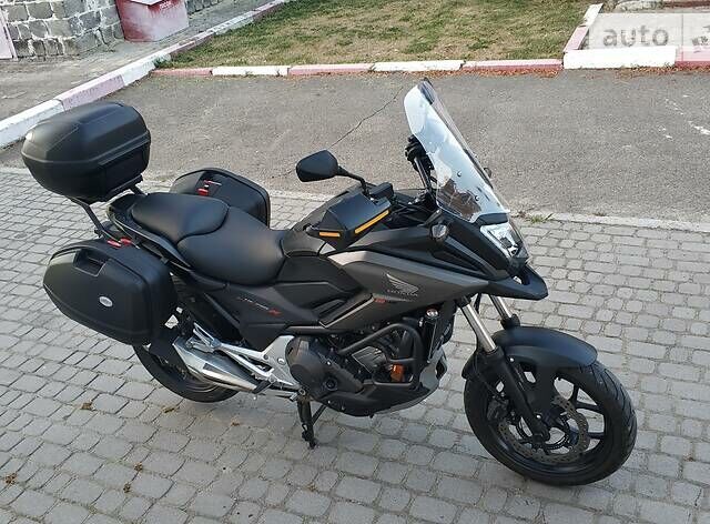 Чорний Хонда NC 750, об'ємом двигуна 0.75 л та пробігом 23 тис. км за 10799 $, фото 12 на Automoto.ua