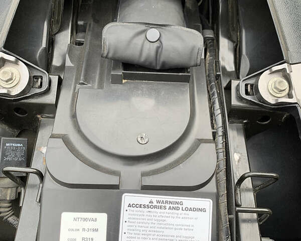 Красный Хонда NT 700V, объемом двигателя 0.7 л и пробегом 80 тыс. км за 5700 $, фото 35 на Automoto.ua