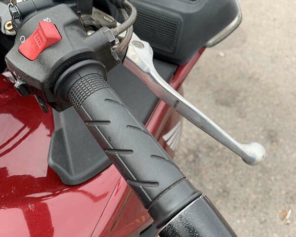 Красный Хонда NT 700V, объемом двигателя 0.7 л и пробегом 80 тыс. км за 5700 $, фото 44 на Automoto.ua