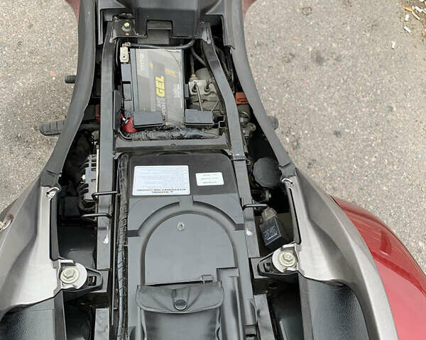 Красный Хонда NT 700V, объемом двигателя 0.7 л и пробегом 80 тыс. км за 5700 $, фото 36 на Automoto.ua