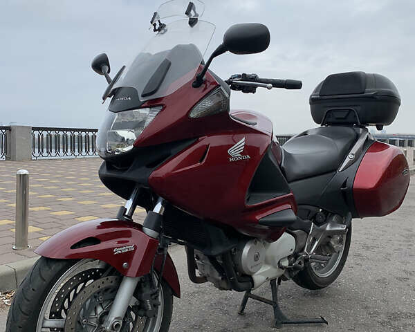 Красный Хонда NT 700V, объемом двигателя 0.7 л и пробегом 80 тыс. км за 5700 $, фото 55 на Automoto.ua