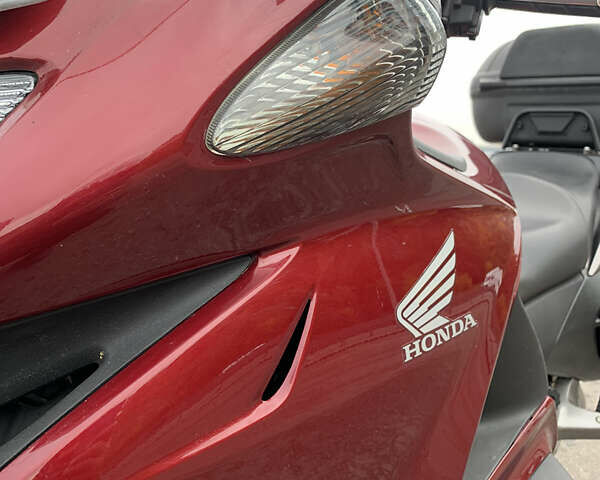 Красный Хонда NT 700V, объемом двигателя 0.7 л и пробегом 80 тыс. км за 5700 $, фото 51 на Automoto.ua