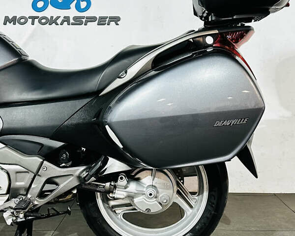 Хонда NT 700V, объемом двигателя 0.7 л и пробегом 13 тыс. км за 5450 $, фото 4 на Automoto.ua