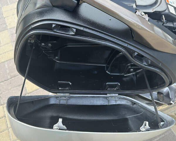 Сірий Хонда NT 700V, об'ємом двигуна 0.68 л та пробігом 81 тис. км за 5350 $, фото 12 на Automoto.ua