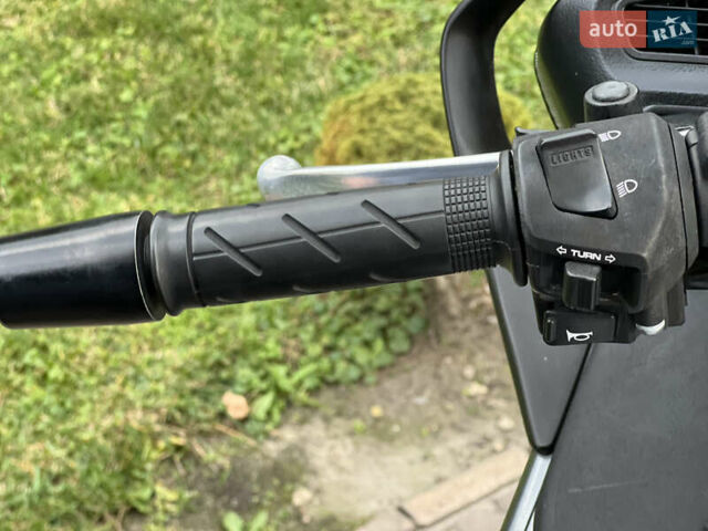 Серый Хонда NT 700V, объемом двигателя 0.7 л и пробегом 38 тыс. км за 5550 $, фото 14 на Automoto.ua