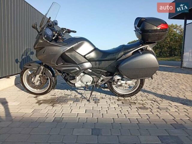 Серый Хонда NT 700V, объемом двигателя 0.68 л и пробегом 98 тыс. км за 4500 $, фото 1 на Automoto.ua