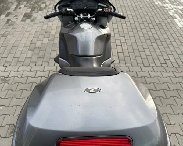 Серый Хонда NT 700V, объемом двигателя 0.7 л и пробегом 36 тыс. км за 6199 $, фото 7 на Automoto.ua