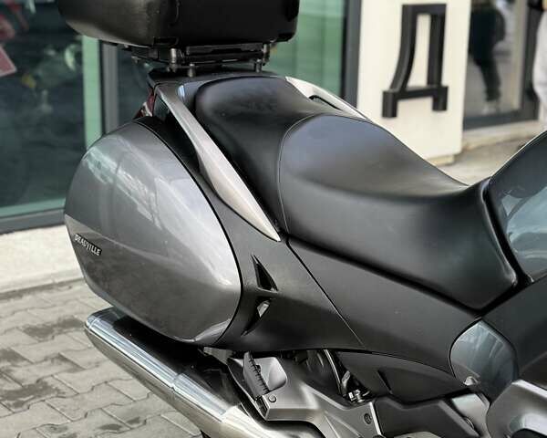 Серый Хонда NT 700V, объемом двигателя 0.7 л и пробегом 36 тыс. км за 6199 $, фото 16 на Automoto.ua