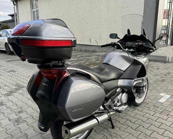 Серый Хонда NT 700V, объемом двигателя 0.7 л и пробегом 36 тыс. км за 6199 $, фото 10 на Automoto.ua