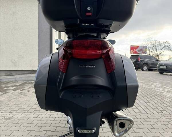 Серый Хонда NT 700V, объемом двигателя 0.7 л и пробегом 36 тыс. км за 6199 $, фото 9 на Automoto.ua