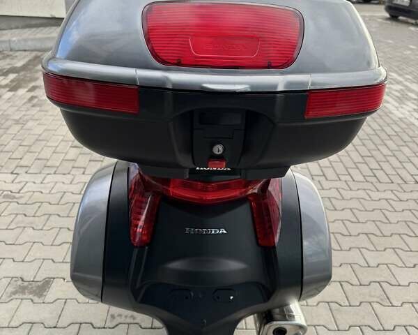 Серый Хонда NT 700V, объемом двигателя 0.7 л и пробегом 36 тыс. км за 6199 $, фото 8 на Automoto.ua