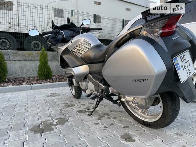 Сірий Хонда NT 700V, об'ємом двигуна 0.68 л та пробігом 83 тис. км за 5600 $, фото 7 на Automoto.ua