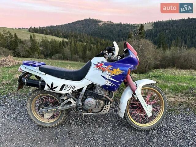 Білий Хонда NX 650 Dominator, об'ємом двигуна 0.65 л та пробігом 22 тис. км за 1900 $, фото 1 на Automoto.ua