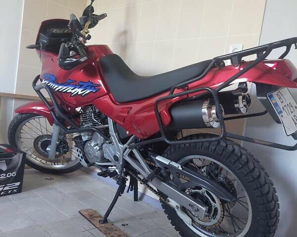 Красный Хонда NX 650 Dominator, объемом двигателя 0.64 л и пробегом 39 тыс. км за 3200 $, фото 1 на Automoto.ua