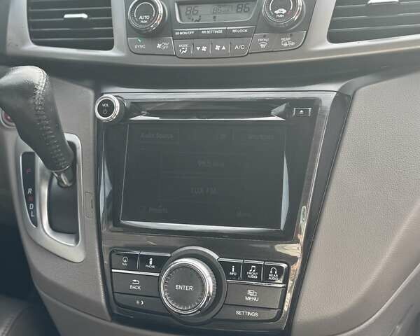 Білий Хонда Одіссей, об'ємом двигуна 3.47 л та пробігом 208 тис. км за 16000 $, фото 3 на Automoto.ua