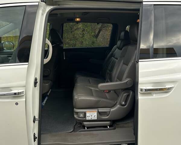 Білий Хонда Одіссей, об'ємом двигуна 3.47 л та пробігом 208 тис. км за 16000 $, фото 30 на Automoto.ua