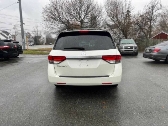 Белый Хонда Одиссей, объемом двигателя 3.5 л и пробегом 72 тыс. км за 9000 $, фото 6 на Automoto.ua