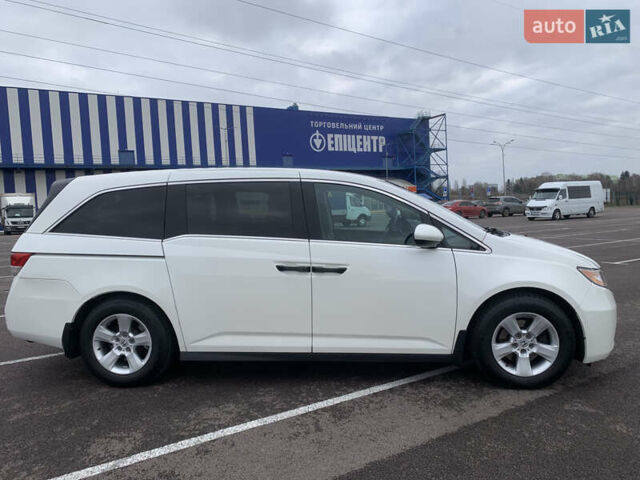 Белый Хонда Одиссей, объемом двигателя 3.47 л и пробегом 220 тыс. км за 14999 $, фото 2 на Automoto.ua