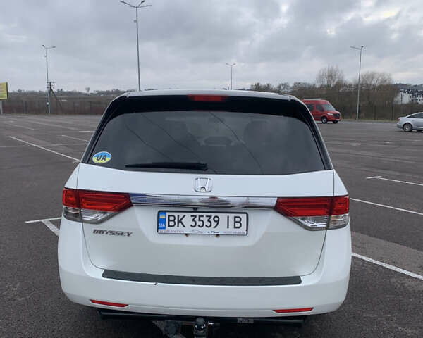 Белый Хонда Одиссей, объемом двигателя 3.47 л и пробегом 220 тыс. км за 14999 $, фото 4 на Automoto.ua