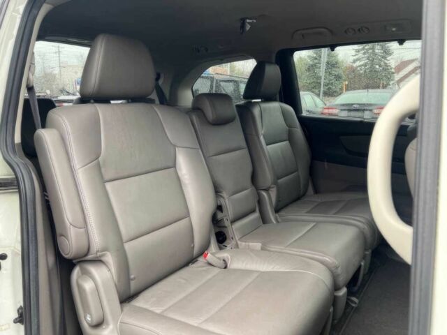 Белый Хонда Одиссей, объемом двигателя 3.5 л и пробегом 72 тыс. км за 9000 $, фото 10 на Automoto.ua