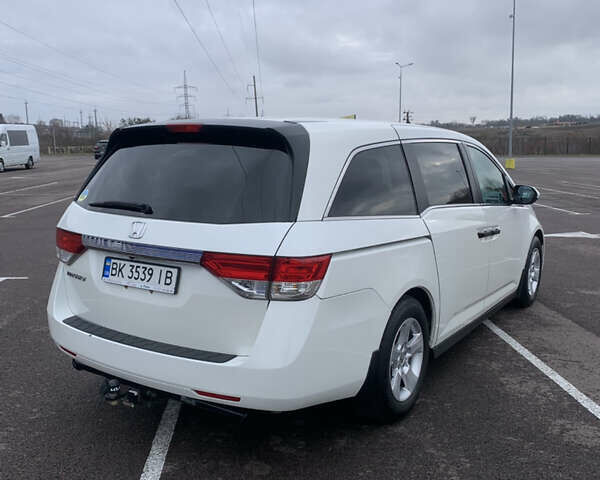 Белый Хонда Одиссей, объемом двигателя 3.47 л и пробегом 220 тыс. км за 14999 $, фото 3 на Automoto.ua