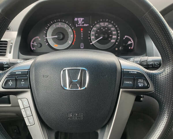 Белый Хонда Одиссей, объемом двигателя 3.47 л и пробегом 220 тыс. км за 14999 $, фото 10 на Automoto.ua