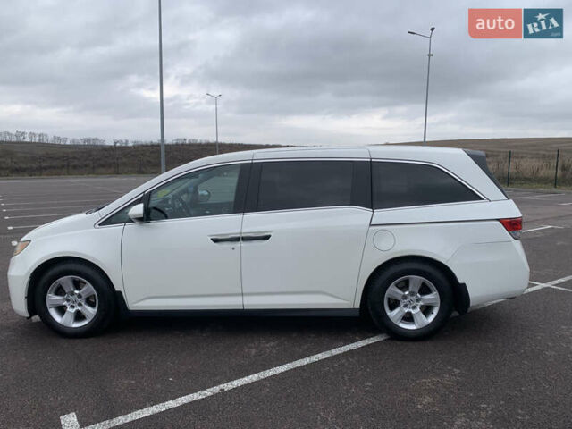 Белый Хонда Одиссей, объемом двигателя 3.47 л и пробегом 220 тыс. км за 14999 $, фото 6 на Automoto.ua