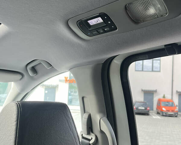 Хонда Одиссей 2018 в Ровно на Automoto.ua Белый Хонда Одиссей, объемом двигателя 3.47 л и пробегом 130 тыс. км за 21500 $, фото 17 на Automoto.ua