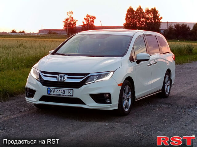 Белый Хонда Одиссей, объемом двигателя 3.5 л и пробегом 86 тыс. км за 24500 $, фото 1 на Automoto.ua