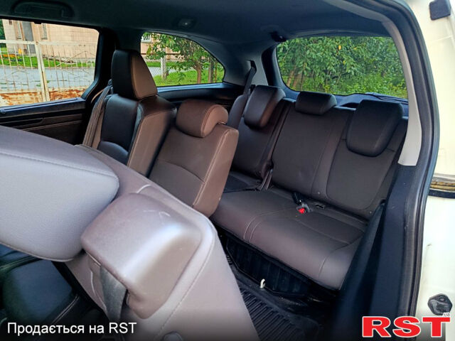 Белый Хонда Одиссей, объемом двигателя 3.5 л и пробегом 86 тыс. км за 24500 $, фото 11 на Automoto.ua