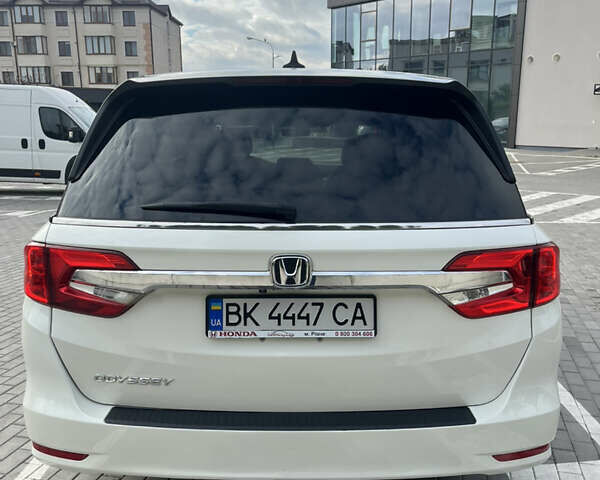 Хонда Одиссей 2018 в Ровно на Automoto.ua Белый Хонда Одиссей, объемом двигателя 3.47 л и пробегом 130 тыс. км за 21500 $, фото 5 на Automoto.ua