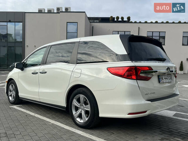 Хонда Одиссей 2018 в Ровно на Automoto.ua Белый Хонда Одиссей, объемом двигателя 3.47 л и пробегом 130 тыс. км за 21500 $, фото 6 на Automoto.ua