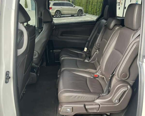 Хонда Одиссей 2018 в Ровно на Automoto.ua Белый Хонда Одиссей, объемом двигателя 3.47 л и пробегом 130 тыс. км за 21500 $, фото 11 на Automoto.ua