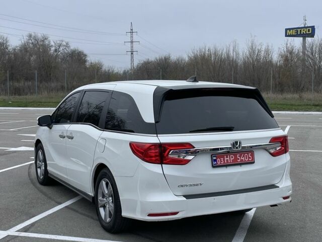 Белый Хонда Одиссей, объемом двигателя 3.5 л и пробегом 99 тыс. км за 18500 $, фото 5 на Automoto.ua