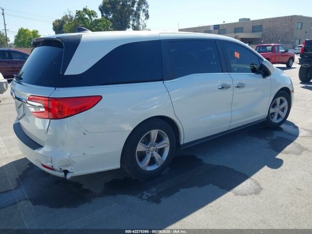 Білий Хонда Одіссей, об'ємом двигуна 0 л та пробігом 99 тис. км за 18000 $, фото 4 на Automoto.ua