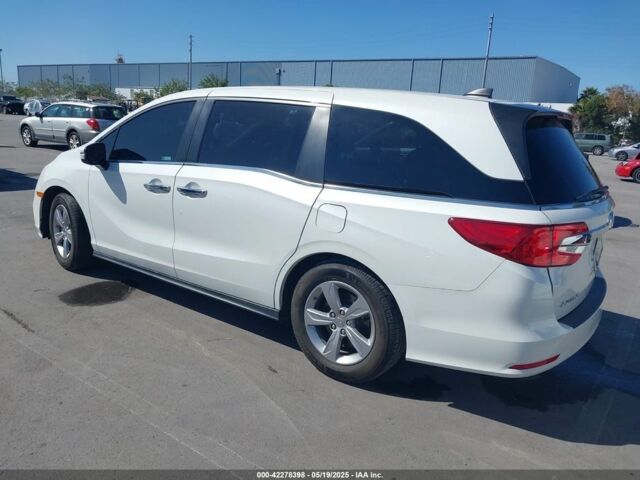 Білий Хонда Одіссей, об'ємом двигуна 0 л та пробігом 99 тис. км за 18000 $, фото 3 на Automoto.ua